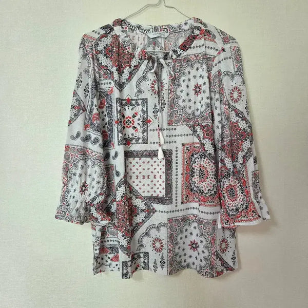 [BUNJANG] Crocodile 7-Sleeve Blouse Ivory / 크로커다일 소매7부 블라우스 77