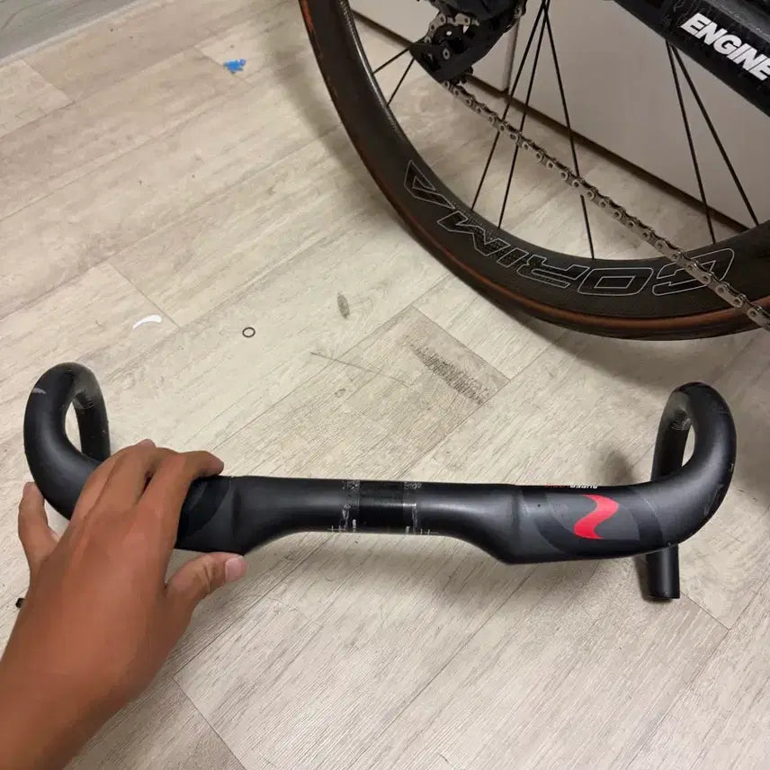 [BUNJANG] Superlogic Carbon Handlebar Dropbar 42 Size / 슈퍼로직 카본핸들바 드롭바