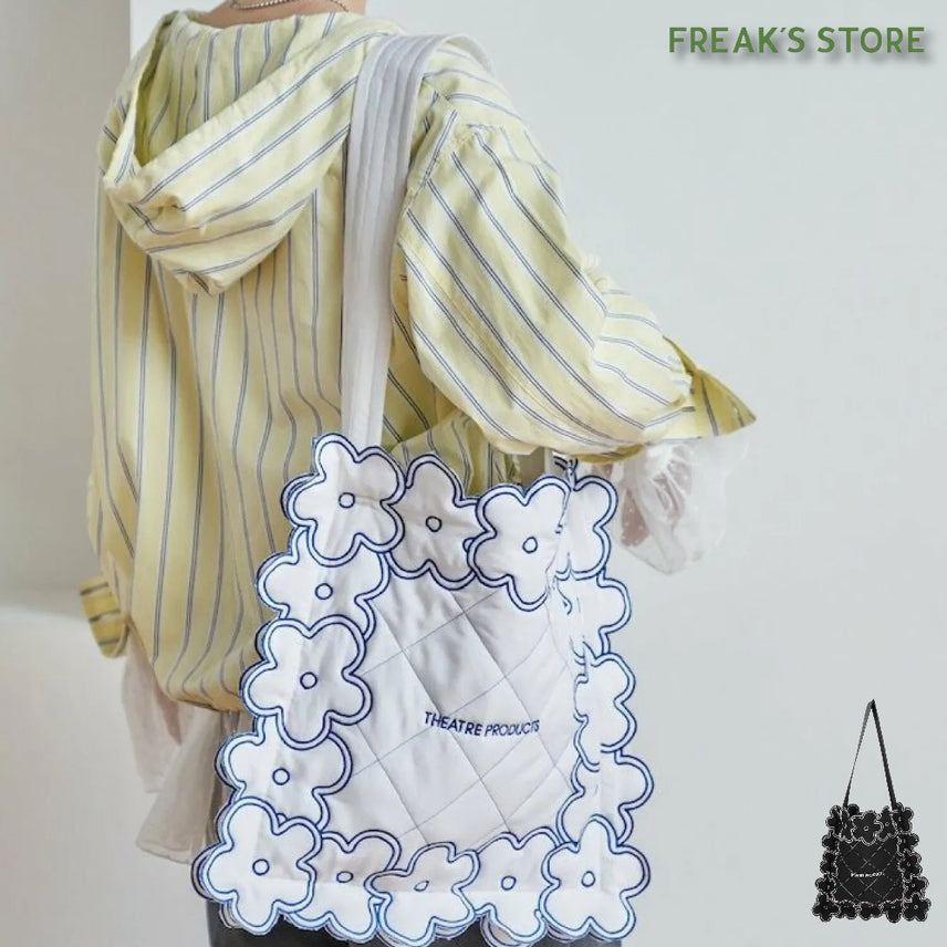 [BUNJANG] FREAK'S STORE Theatre Products Colorblock Stitch Flower Embroidery Tote Bag / 프릭스스토어 테아토르프로덕트 별주 배색 스티치 플라워 자수 토트백