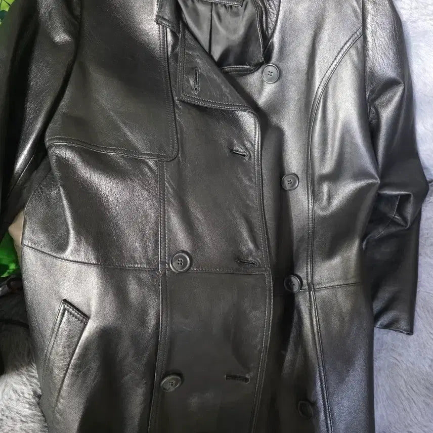 [BUNJANG] Show and Joe Black Lambskin Leather Coat / 쇼앤주 여자 블랙 양가죽 코트. 55.가슴85 길이83 신장160cm