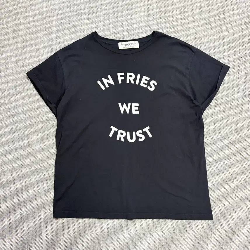 [BUNJANG] SP Etretout Court Lettering Black Short Sleeve T-Shirt / (SP)에뜨레세실 레터링 블랙 반팔티