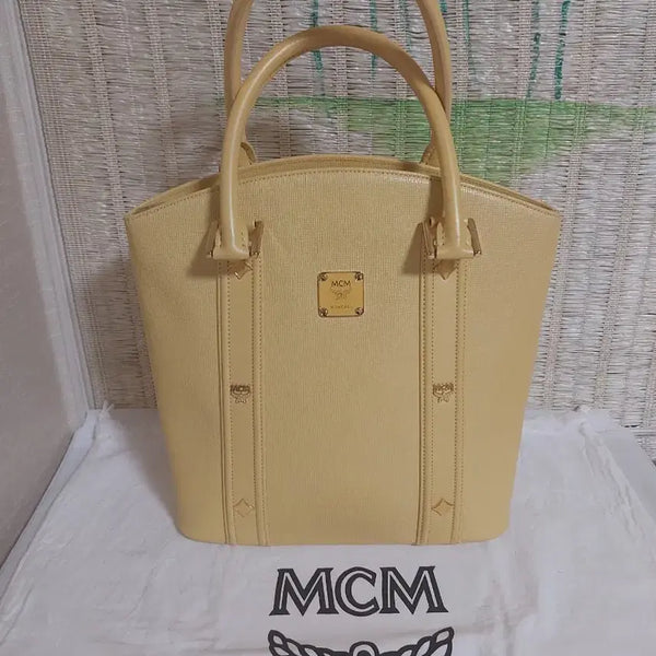 [BUNJANG] MCM Yellow Shoulder Tote Bag / A급정품)MCM 숄더백 옐로우 토트백 가방