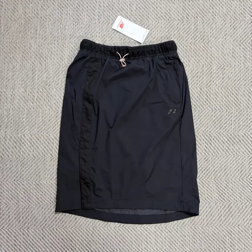 [BUNJANG] New Balance Woven Skirt (Black) / (S)뉴발란스 우븐 스커트 새상품