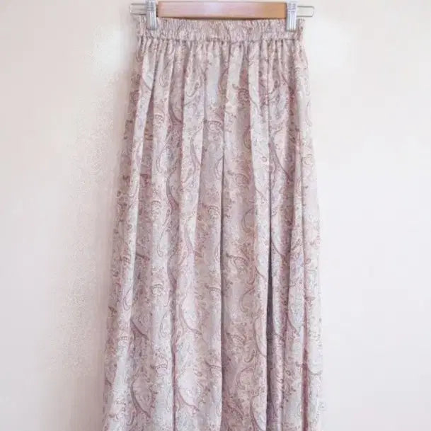 [BUNJANG] INGNI Beige Paisley Chiffon Long Skirt / INGNI 베이지 페이즐/ 쉬폰 롱 스커트