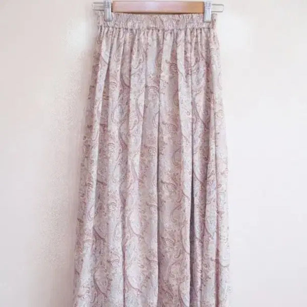 [BUNJANG] INGNI Beige Paisley Chiffon Long Skirt / INGNI 베이지 페이즐/ 쉬폰 롱 스커트