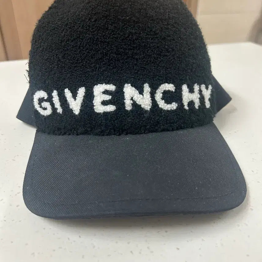 [BUNJANG] Givenchy Lettering Logo Towel Ball Cap / 지방시 레터링로고 타올볼캡