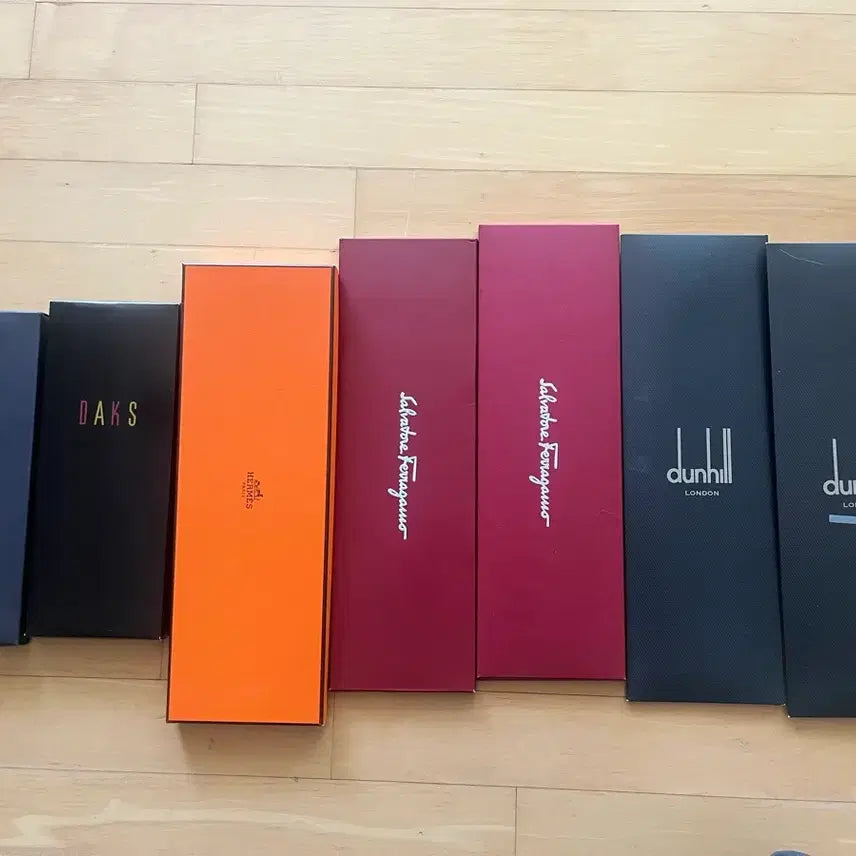 [BUNJANG] Assorted Luxury Neckties Bundle Set / 페라가모 던힐 모스키노 등 명품 넥타이 9종 개별/일괄 판매