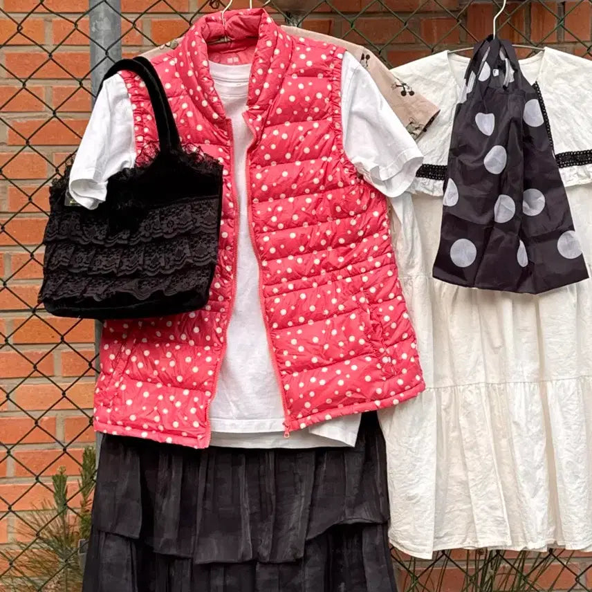 [BUNJANG] Uniqlo Polka Dot Padded Vest Pink L / Uniqlo 유니클로 땡땡이 도트 핑크 조끼패딩 L