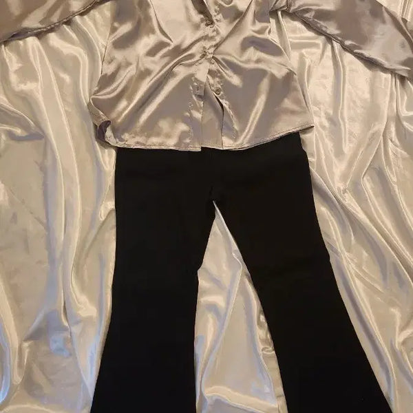 [BUNJANG] Satin Blouse & Bootcut Slacks Set / 새틴 블라우스 & 부츠컷 슬랙스 세트(실착샷)