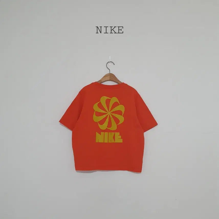 [BUNJANG] Nike Big Logo Cropped T-Shirt Orange Yellow / 세일)No.26061010 나이키 크롭 반팔티 오렌지 옐로우 빅로고