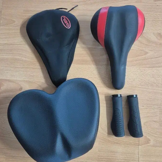 [BUNJANG] Comfort Bicycle Saddle Set with Gel Pad and Grips / 안장통없는 자전거 안장 2개 + 젤패드 + 그립 세트