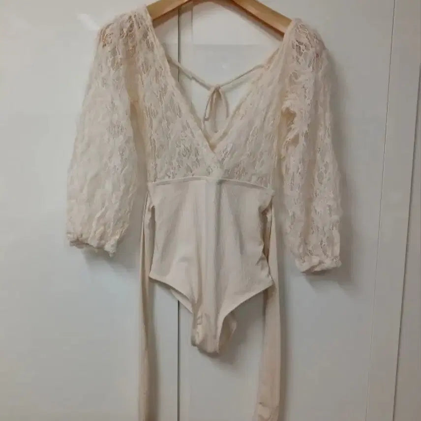 [BUNJANG] Lace Monokini and Top Bra Set / 레이스 모노키니 + 탑브라 셋트