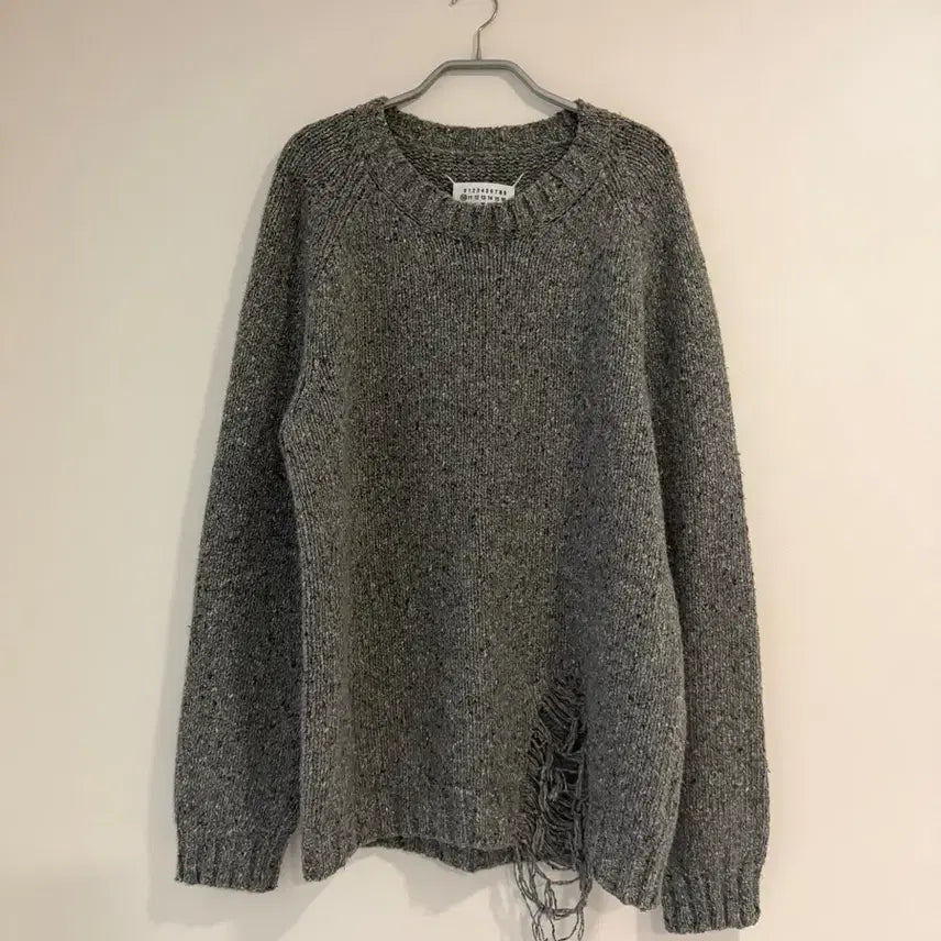[BUNJANG] Maison Margiela 19AW Destroyed Crewneck Knit / 메종 마르지엘라(Maison Margiela) 19AW 데스트로이드 크루