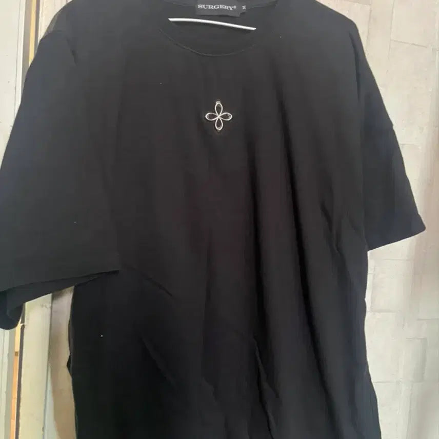 [BUNJANG] Surgery Black T-Shirt / 서저리 반팔티 블랙