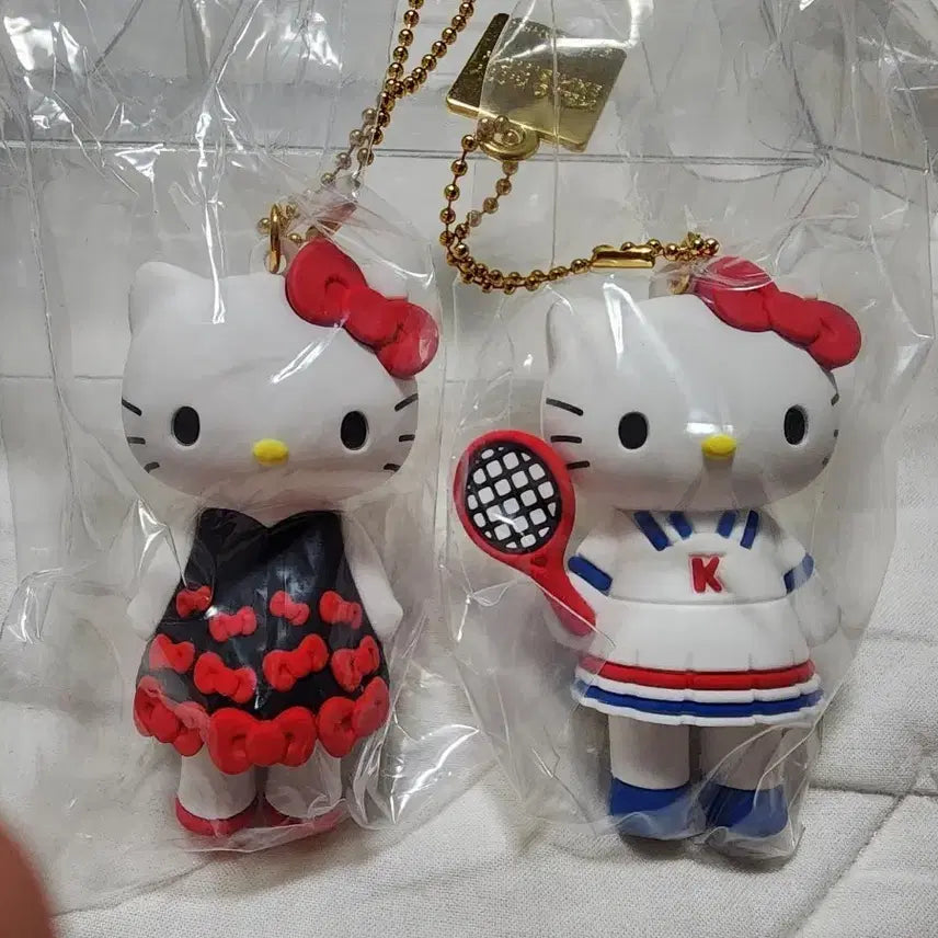 [BUNJANG] Hello Kitty 50th Anniversary Mascot Keychain / (새상품)헬로키티 50주년 마스코트 키링