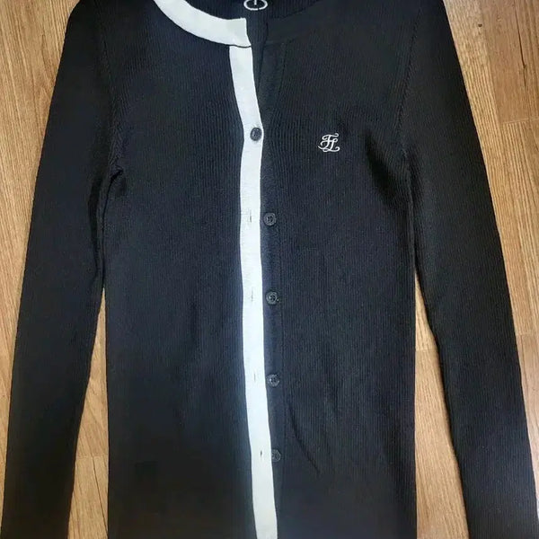 [BUNJANG] Black & White Contrast Long Sleeve Cardigan (Size S) / 블랙 긴팔 가디건 화이트 배색 S사이즈 매장정품