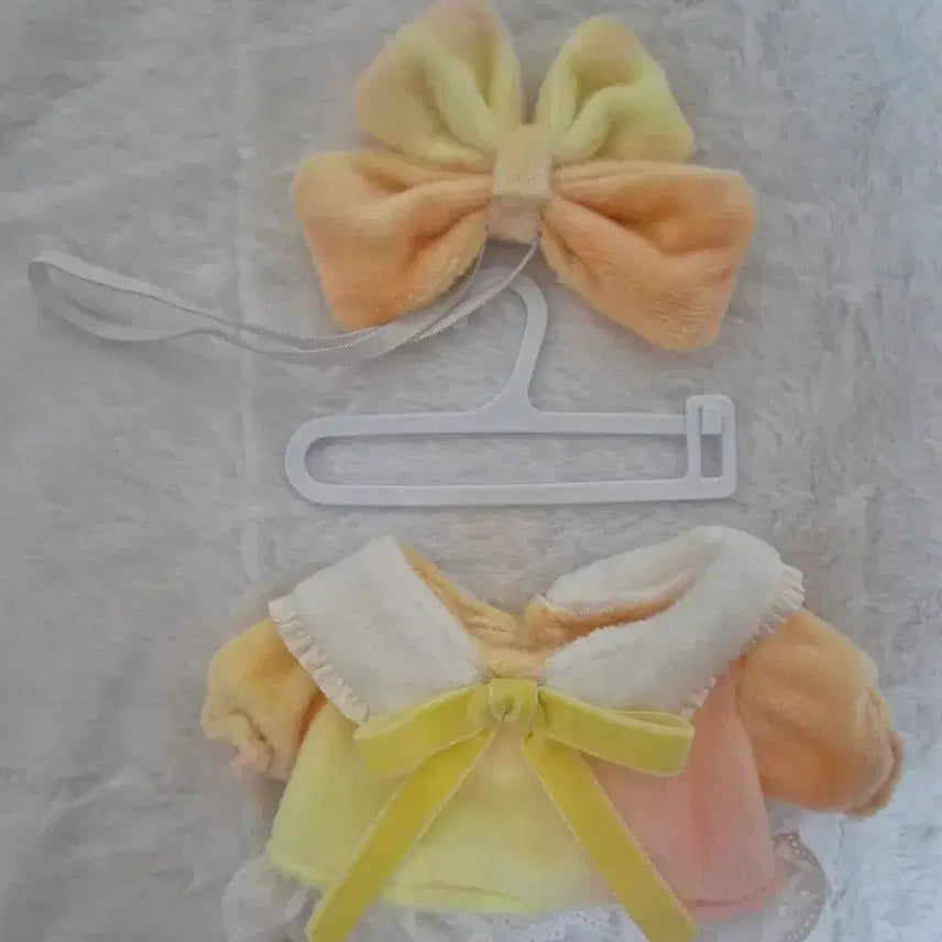 [BUNJANG] 20cm Doll Clothing Set - One-Piece Dress & Ribbon Headband / 할인중) 20cm 솜인형 옷 팝니다.