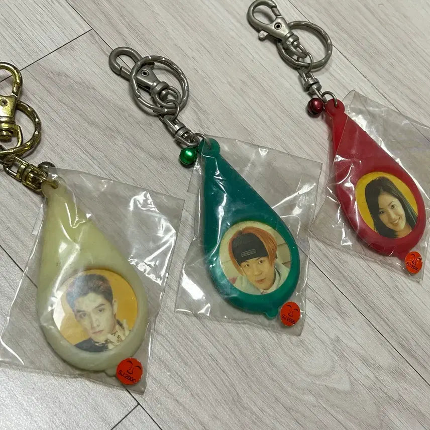 [BUNJANG] Sechs Kies Eun Ji Won & H.O.T. Tony An & Song Hye Kyo Keychain Set / 고전문구 젝스키스 은지원 hot 토니안 송혜교 키링