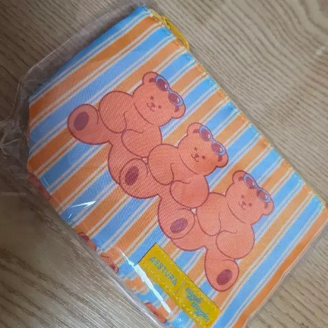 [BUNJANG] AESTRA x Wiggle Wiggle Collaboration Pouch (Sealed) / 에스트라 위글위글 콜라보 파우치 미개봉