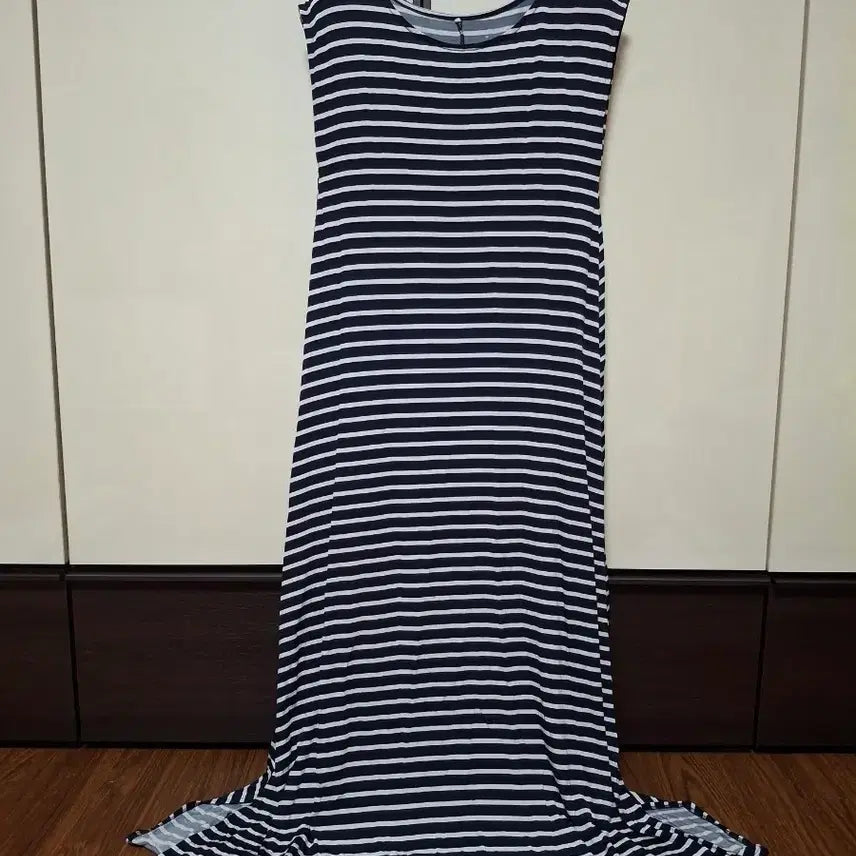 [BUNJANG] JAJU Stripe Sleeveless Long Dress Navy Size 95 / JAJU 스트라이프 민소매 롱 원피스 95   네이비색 계열