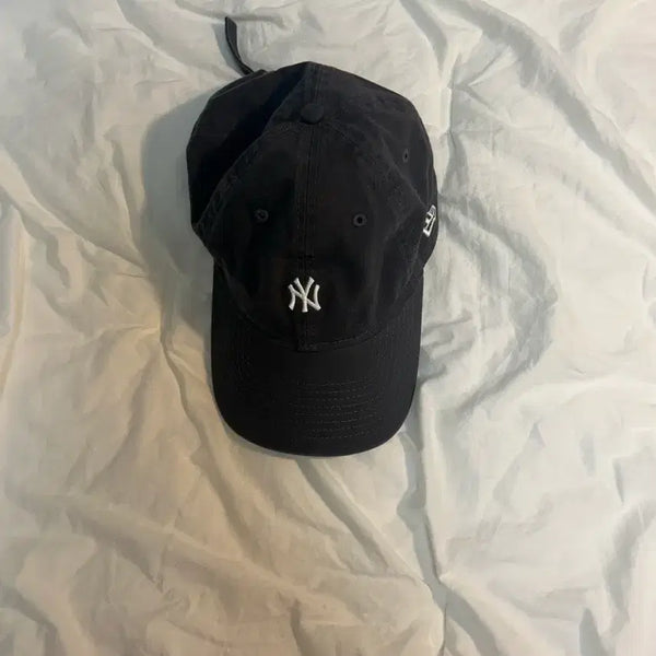 [BUNJANG] New Era Unstructured Ball Cap Dark Gray / 뉴에라 언스트럭쳐 볼캡 다크그레이