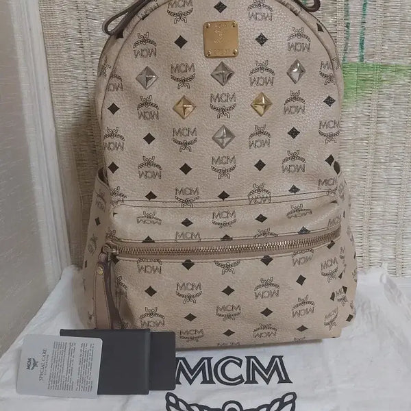 [BUNJANG] MCM Visetos Stud Stark Backpack Beige / 정품)MCM 비세토스 스터드 스타크 백팩 베이지