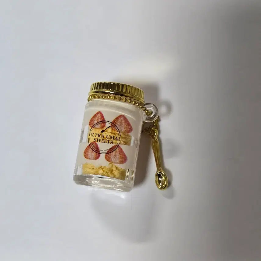 [BUNJANG] Sweet Dessert Gacha Strawberry Bottle Charm / 보틀 병  스위트 디저트 가챠 딸기 키링