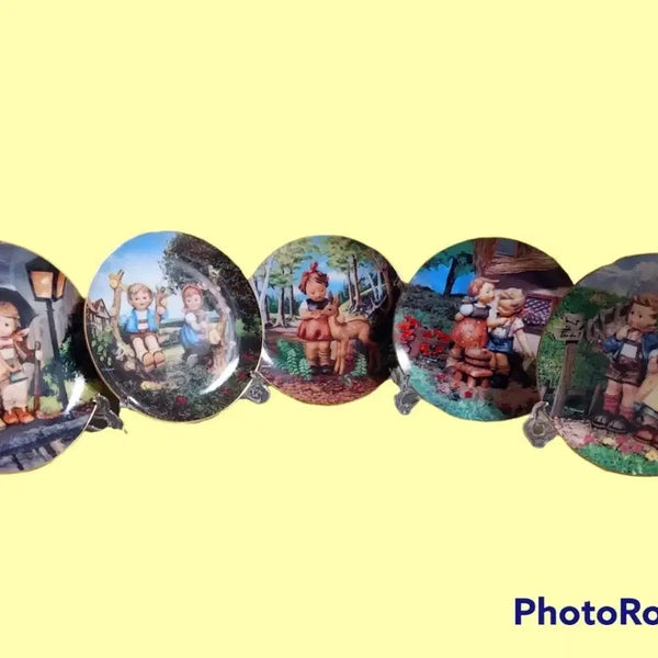 [BUNJANG] Goebel Hummel Porcelain Decorative Plates Set / 독일 흠멜 괴벨 도자기 장식 접시