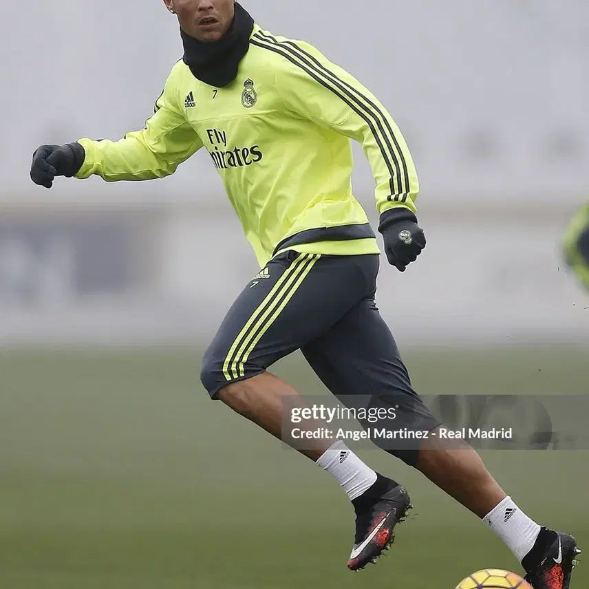 [BUNJANG] Real Madrid 2015-16 Long Sleeve Training Top Ronaldo Size 105 / 15-16 레알마드리드 트레이닝탑 105 호날두 긴팔
