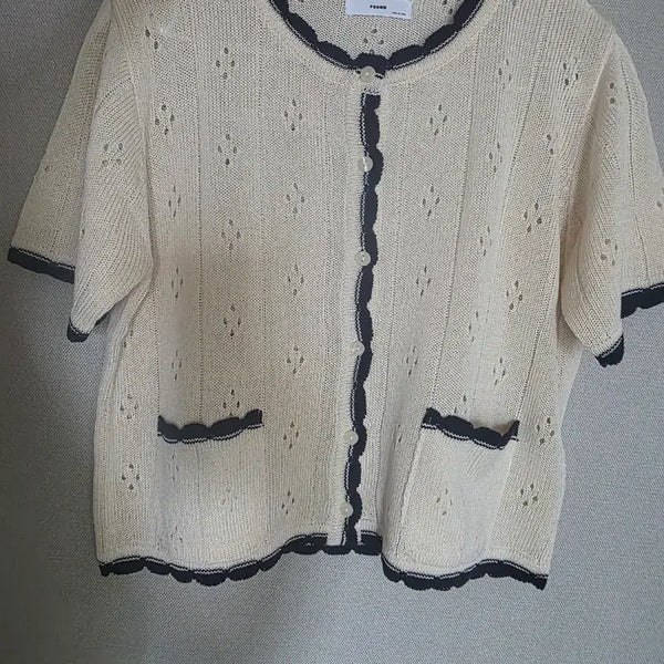 [BUNJANG] Women's Punching Short-Sleeve Cardigan / 여성 펀칭 반팔 가디건