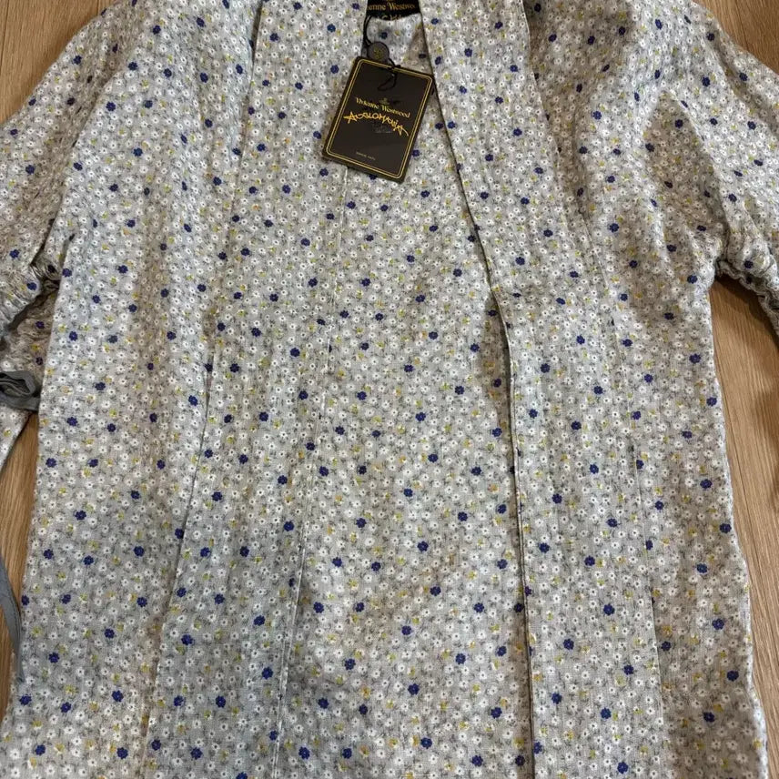 [BUNJANG] Vivienne Westwood Anglomania KEMBRA Blouse Linen 100% / 새상품 비비안웨스트우드 앵글로매니아 켐브라 블라우스