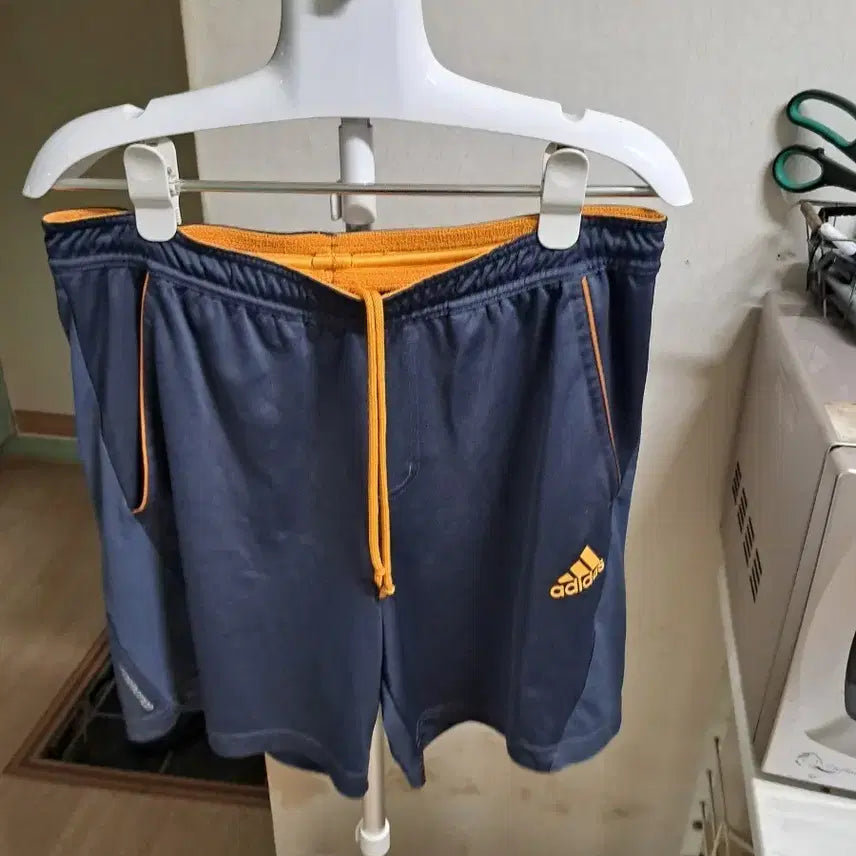 [BUNJANG] Adidas Training Shorts Navy/Orange Size 100 / 아디다스 트레이닝 반바지 네이비/오렌지  100