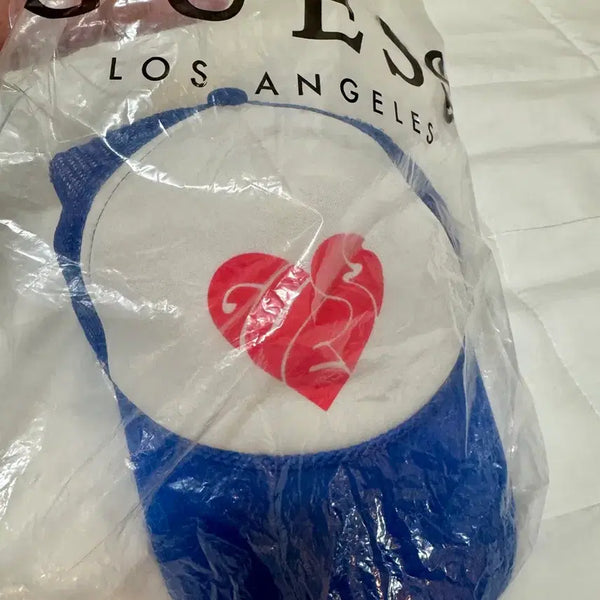 [BUNJANG] Guess x J Balvin Mesh Trucker Cap Cobalt Blue OS / 새제품 / 게스 x 제이발빈 메쉬 트러커 캡 / 코발트블루 / OS