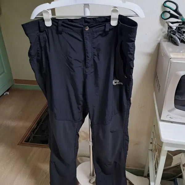 [BUNJANG] Nepa Black Training Pants Size 105 / 네파 블랙 트레이닝 바지. 105