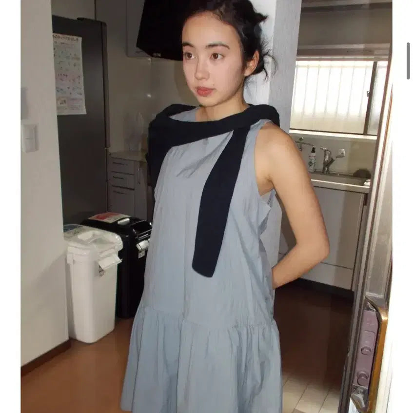 [BUNJANG] Festo Sleeveless Dress / 페스토 슬리브리스 드레스 sleeveless dress moon