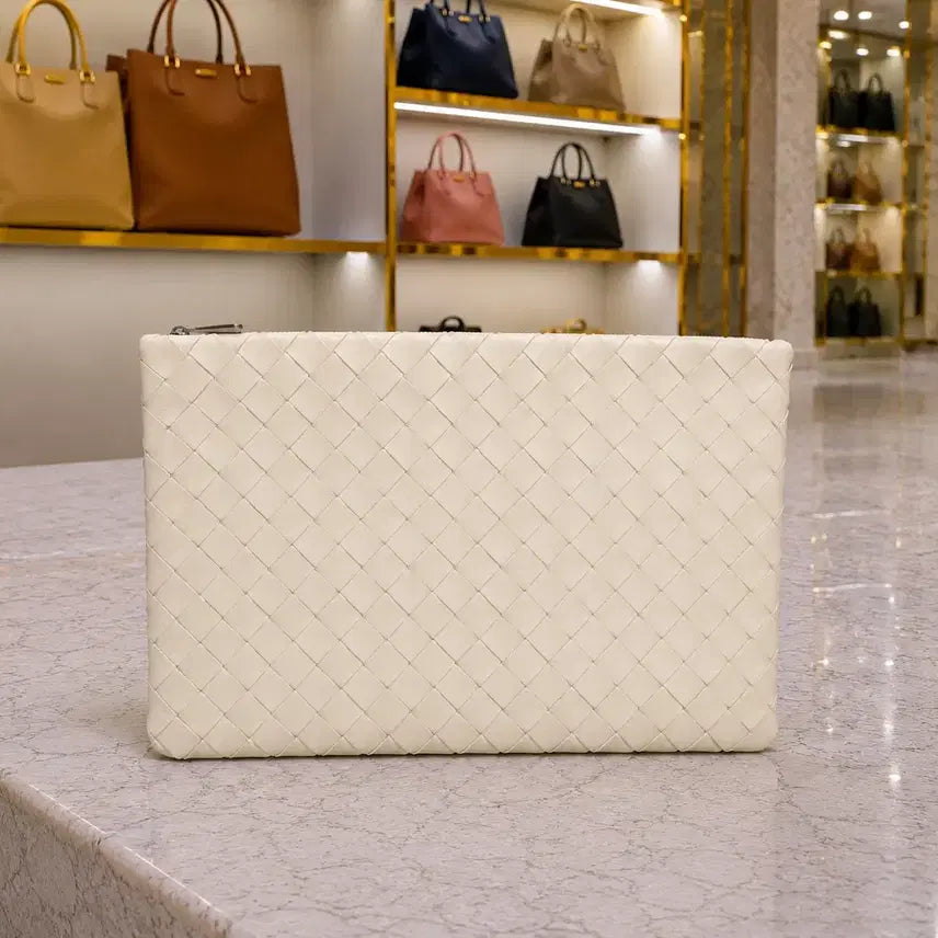[BUNJANG] Bottega Veneta Intrecciato Clutch / [A급] 보테가베네타 인트레치아토 클러치 판매합니다!!!