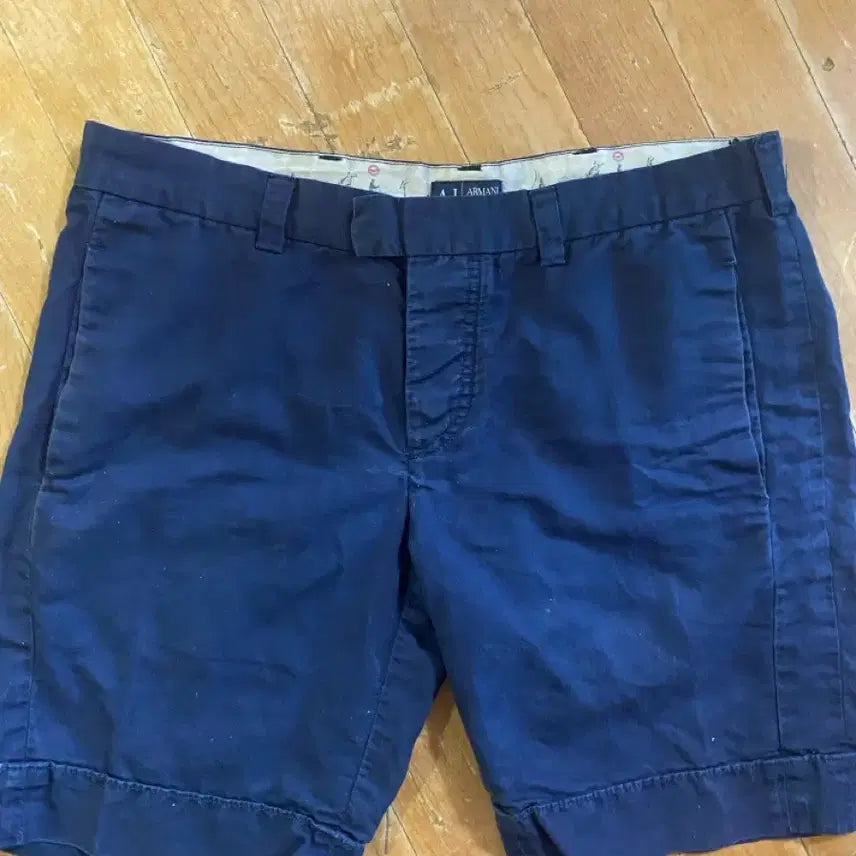 [BUNJANG] Giorgio Armani Linen Blend Navy Shorts 33 (Fits 31-32) / 아르마니진 네이비 린넨 반바지 33 (31-32)