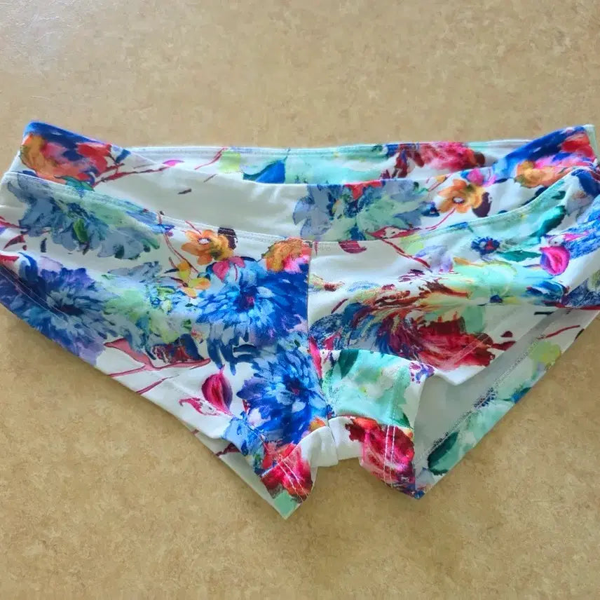 [BUNJANG] Callisports Floral Pattern Shorts (Size M) / 캘리스포츠 폴웨어 하의 쇼츠 M 플로럴 패턴
