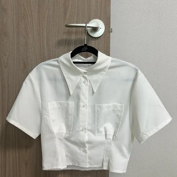[BUNJANG] Cropped Short Sleeve Shirt / 콜릿 크롭 반팔셔츠