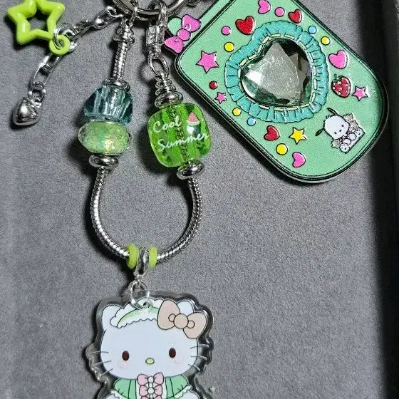 [BUNJANG] Hello Kitty Handmade Beaded Charm Keychain / 귀욤 키티 키링