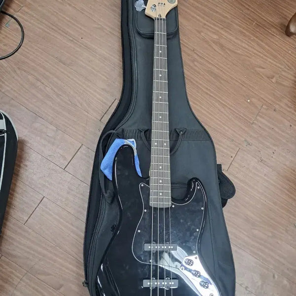 [BUNJANG] Gopherwood Electric Bass Guitar / 고퍼우드 베이스 기타