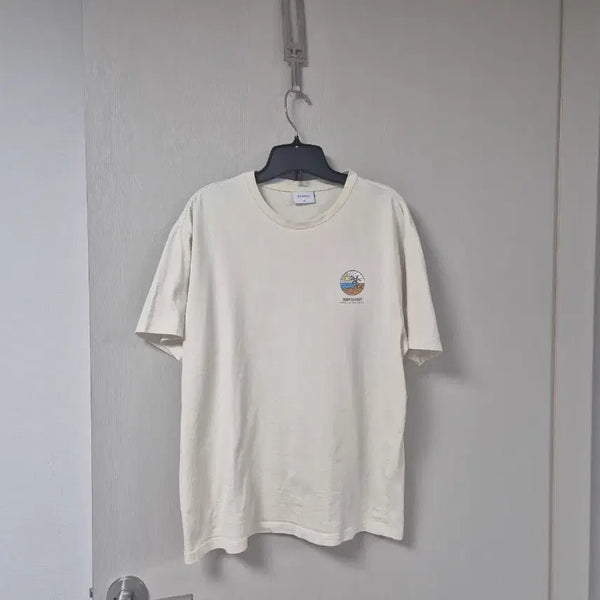 [BUNJANG] Ziozia Graphic T-Shirt (White) / 지오지아 그래픽 티셔츠 95에서 100