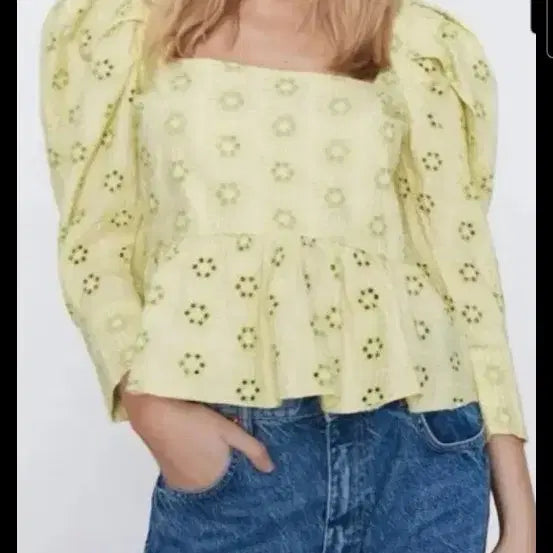 [BUNJANG] ZARA Yellow Floral Pattern Square Neck Puff Sleeve Blouse / 자라 옐로우 패턴 스퀘어넥 퍼프 소매 블라우스