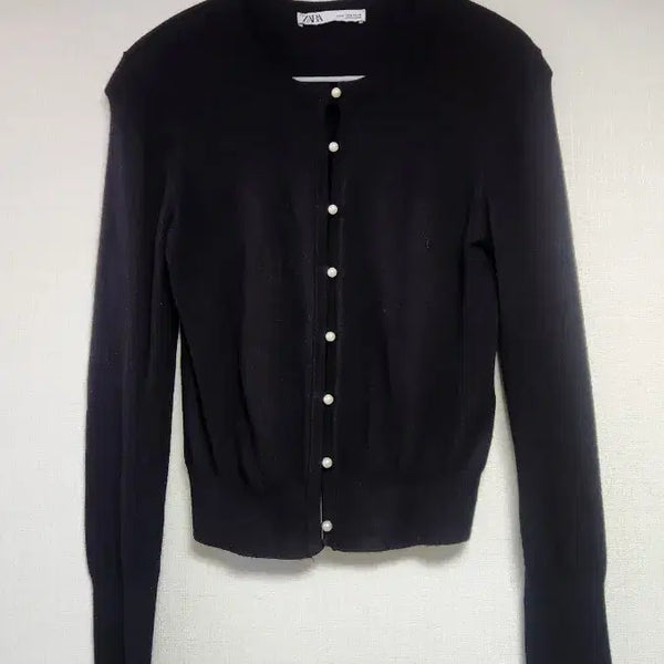 [BUNJANG] ZARA Pearl Button Cardigan Black M / 자라 ZARA 진주 단추 가디건 블랙 M