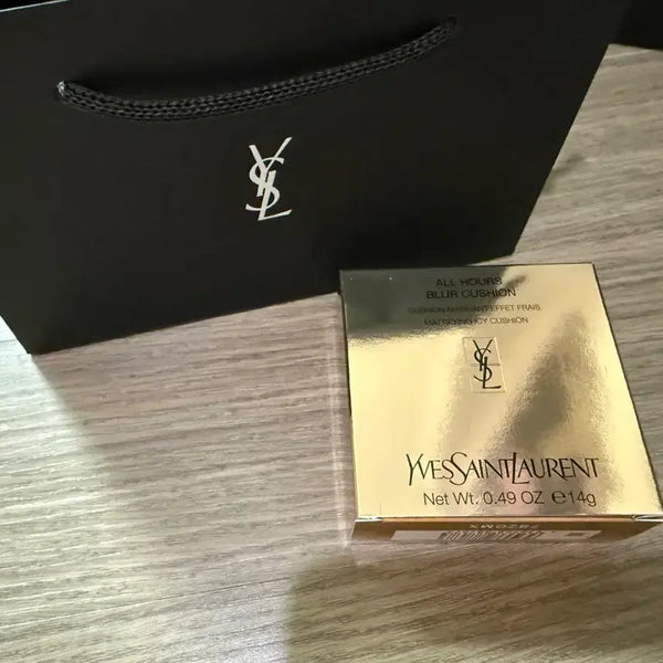 [BUNJANG] Yves Saint Laurent All Hours Blurring Cushion / 입생로랑 올아워 블러 쿠션