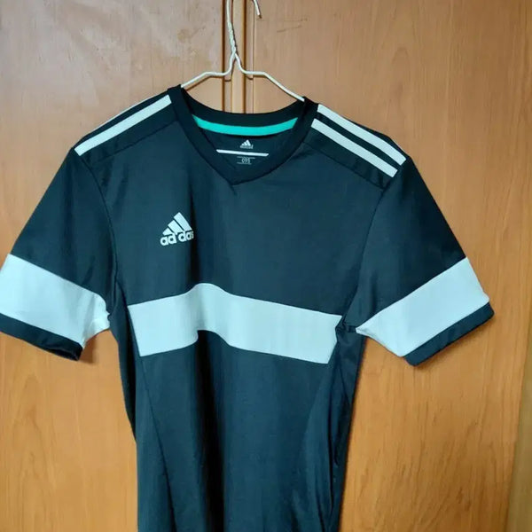 [BUNJANG] Adidas Short Sleeve T-Shirt Black White / 아디다스 반팔 티셔츠 검흰색