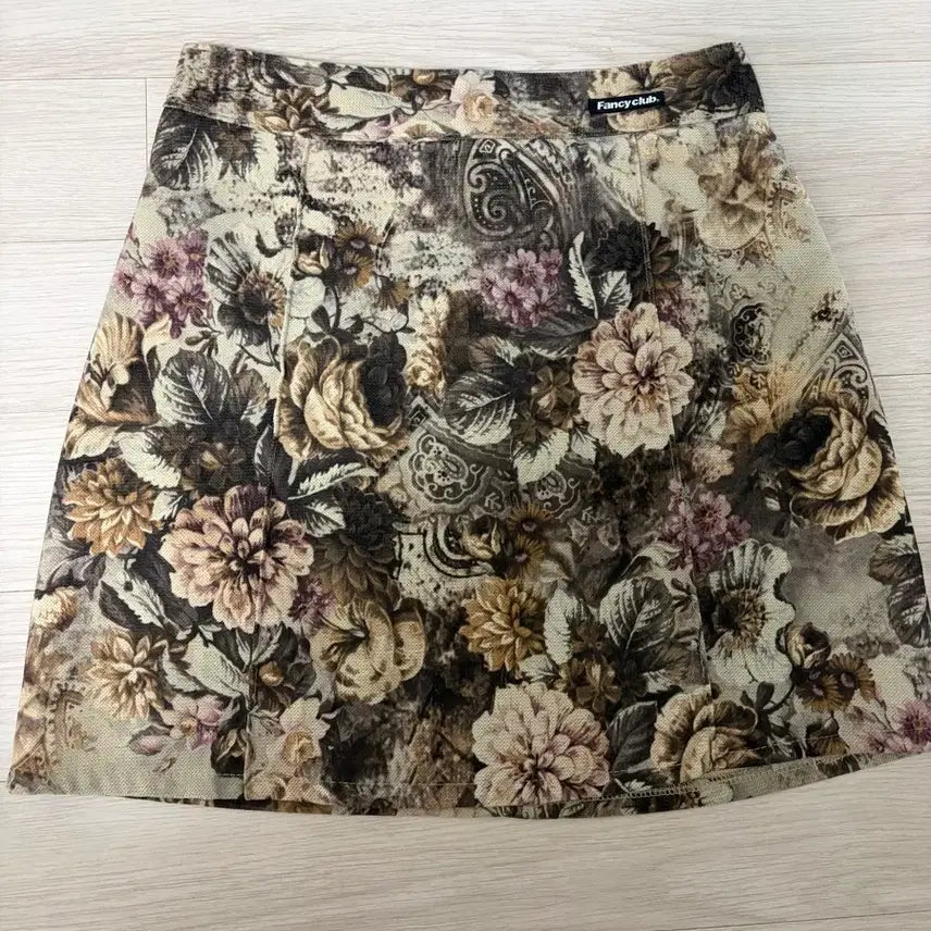 [BUNJANG] Fancy Club Flower Pattern Mini Skirt / 펜시클럽 플라워 패턴 스커트 새상품