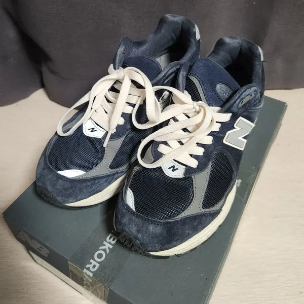 [BUNJANG] New Balance 2002R Navy 275 / 뉴발란스 2002R 네이비 275