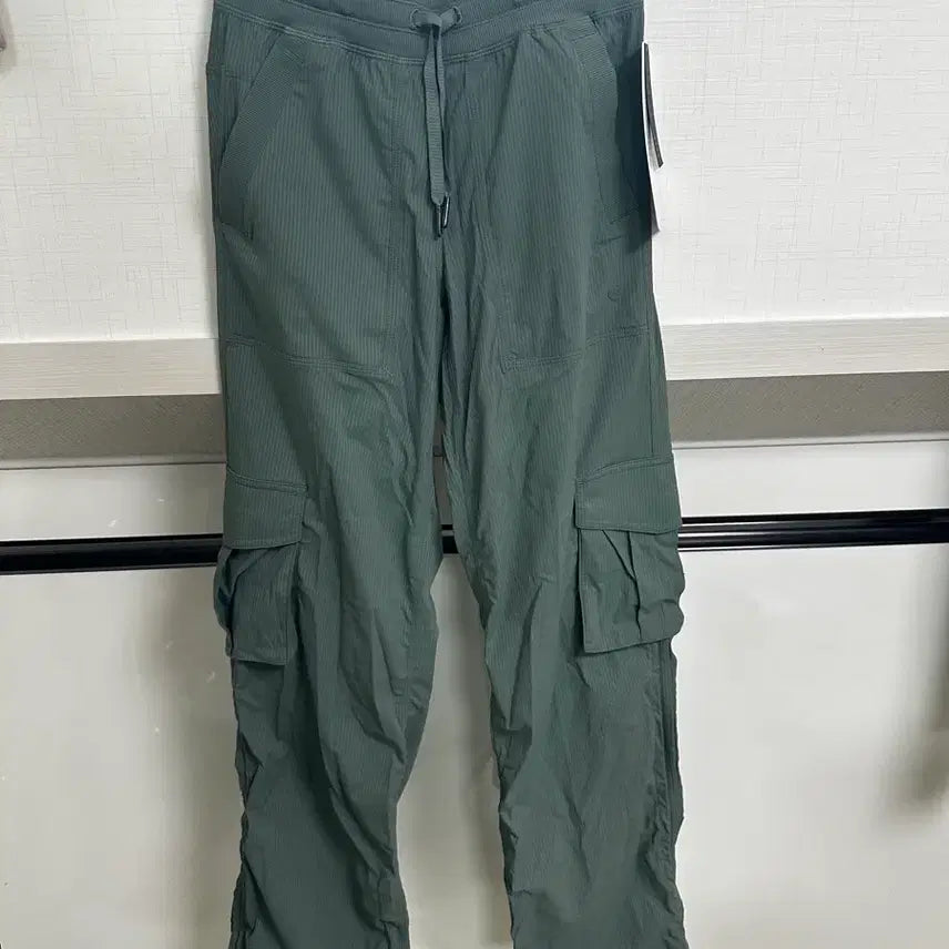 [BUNJANG] Lululemon Dance Studio Relaxed Fit Cargo Pants Asia Fit XS / 새상품)룰루레몬 댄스 스튜디오 릴랙스 핏 카고 팬츠 아시아 핏xs