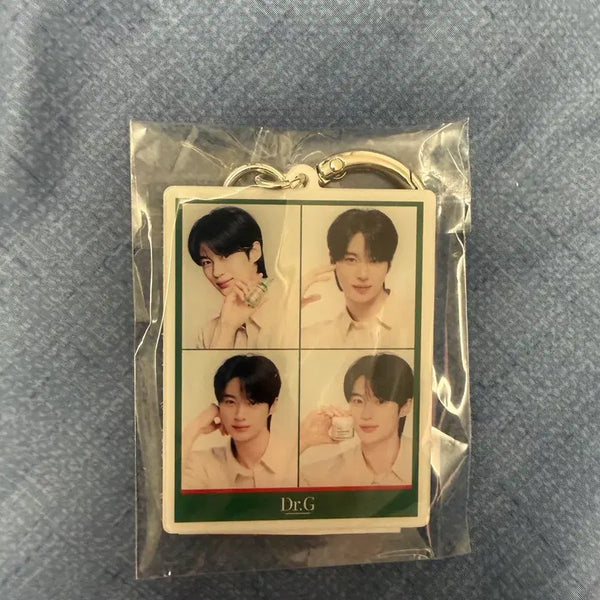 [BUNJANG] Dr.G Byun Woo Seok Photocard Keychain Sealed / 닥터지 변우석 포토키링 미개봉